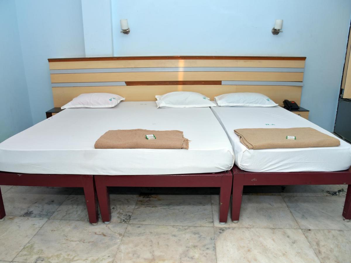 פונדיצ'רי Hotel Aditya מראה חיצוני תמונה