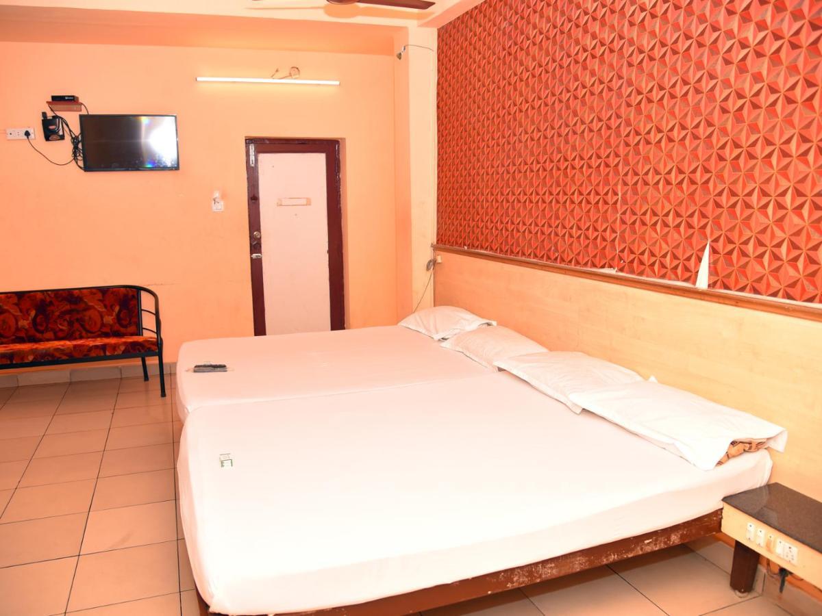פונדיצ'רי Hotel Aditya מראה חיצוני תמונה