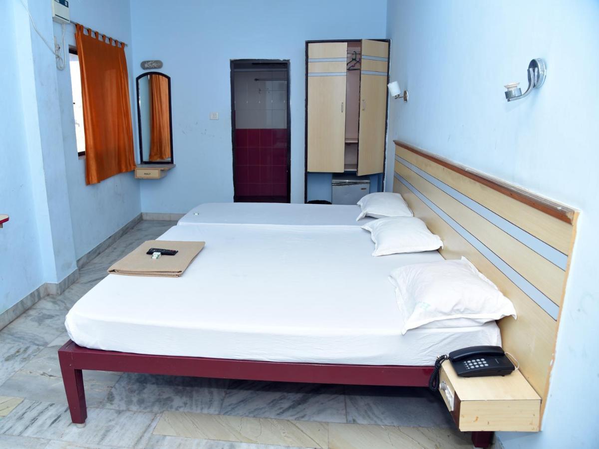 פונדיצ'רי Hotel Aditya מראה חיצוני תמונה