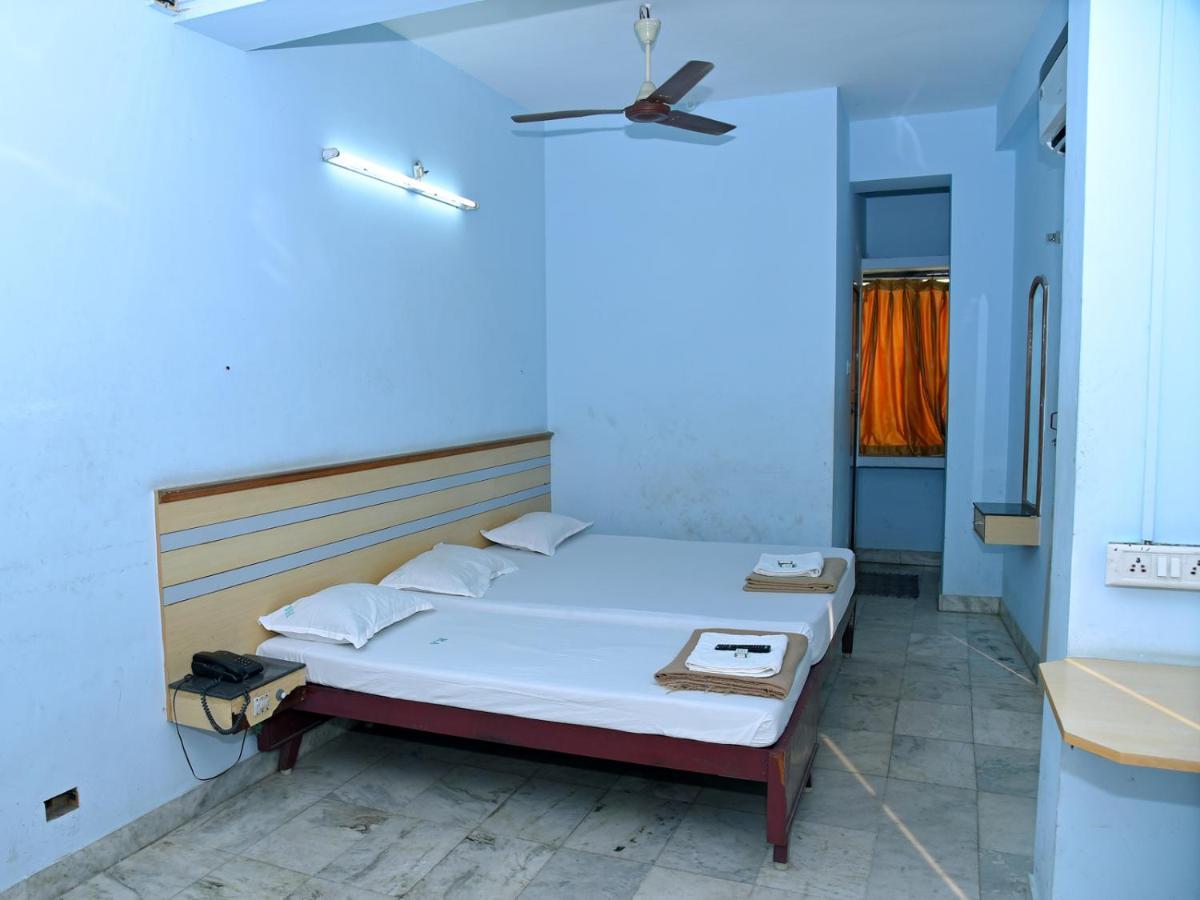 פונדיצ'רי Hotel Aditya מראה חיצוני תמונה