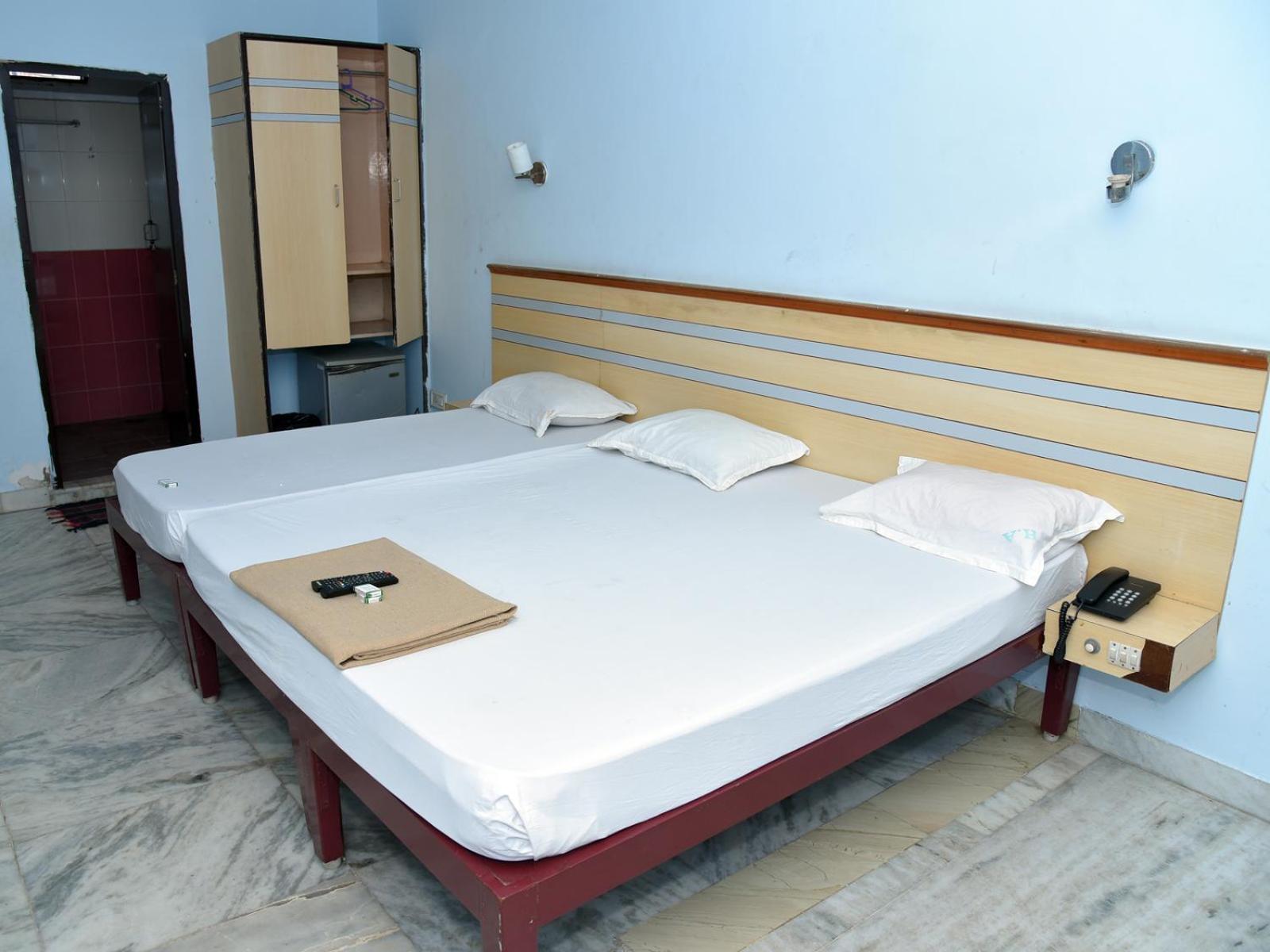 פונדיצ'רי Hotel Aditya מראה חיצוני תמונה